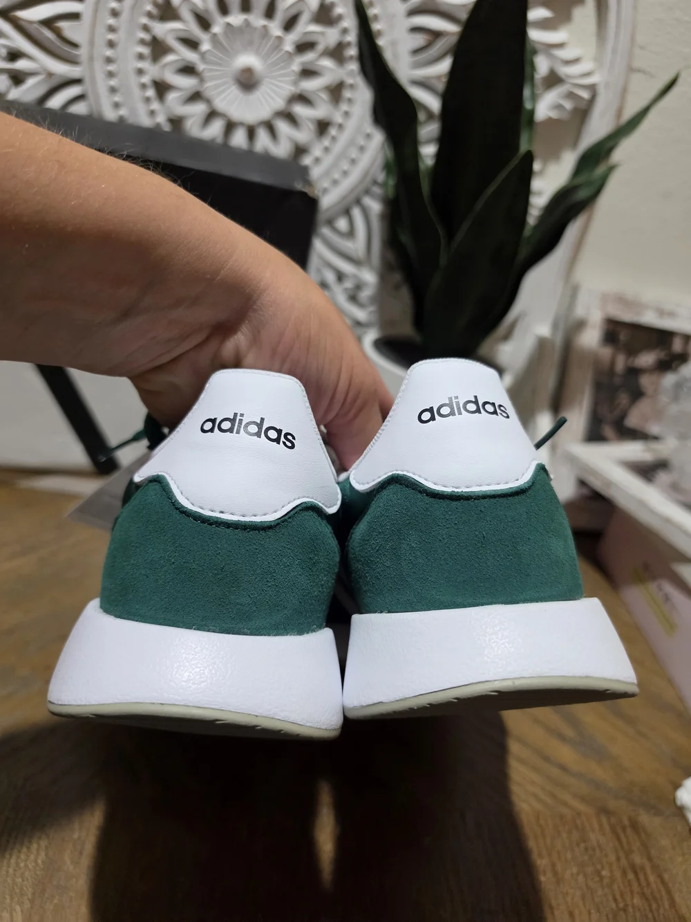 NEW Adidas Run 60s 2.0 sneakers Collegiate Green/Cloud White Mens Size 9 W/box